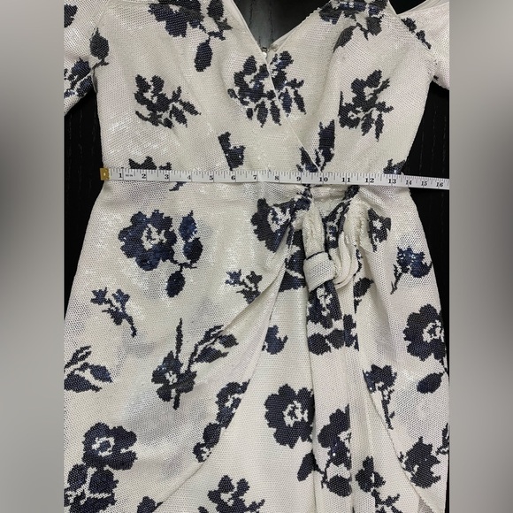 Self-Portrait Floral Sequin Wrap Dress - Picture 11 of 16